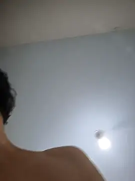 henriquexx33 online show from February 2025 12:13:02 PM