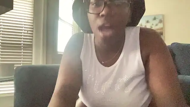 AveryJ99 online show from April 2026 08:21:01 PM