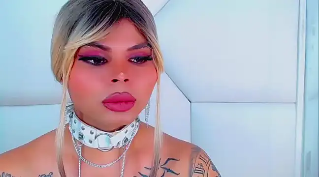 Snapshot of AdanKinng chatting on December 2024 04:29:02 PM AdanKinng online show from December 2024 04:29:02 PM