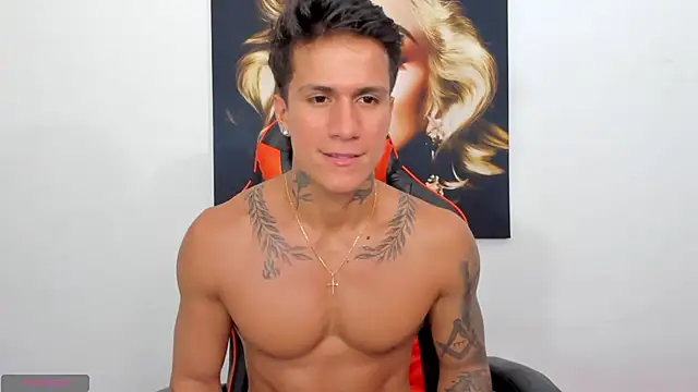 Snapshot of pettergrey1 chatting on December 2024 11:25:01 PM pettergrey1 online show from December 2024 11:25:01 PM