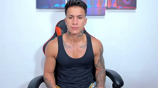 Snapshot of pettergrey1 chatting on January 2025 11:35:02 PM pettergrey1 online show from January 2025 11:35:02 PM