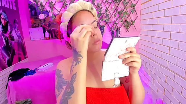 Snapshot of marcellaa303av chatting on April 2026 11:32:02 PM marcellaa303av online show from April 2026 11:32:02 PM