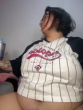 CinnamonCookiez online show from October 2025 04:35:01 AM