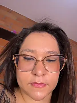 CinnamonCookiez online show from July 2026 11:46:02 PM