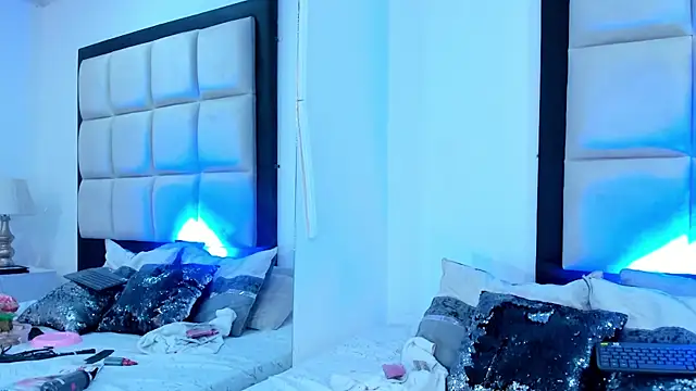 Snapshot of LaurenHu chatting on February 2025 05:51:02 AM LaurenHu online show from February 2025 05:51:02 AM