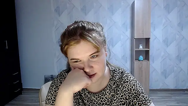 Melina Hot9 online show from September 2025 03:24:01 PM