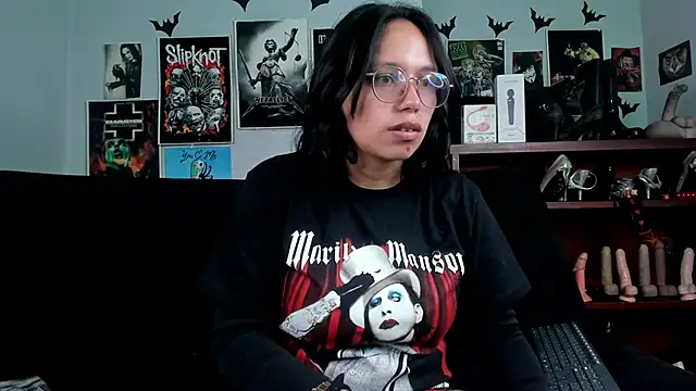 lilith-deveraux online show from June 2026 05:26:01 PM