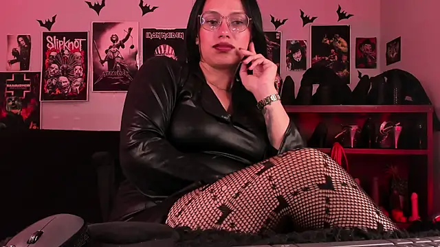 lilith-deveraux online show from July 2026 07:39:01 PM