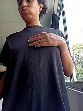 Karii-R online show from March 2026 03:18:01 PM