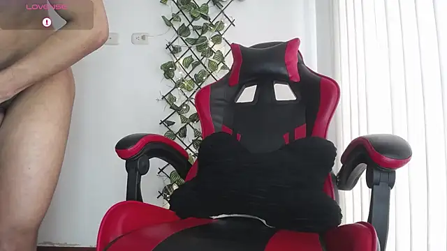 Snapshot of darkviper26 chatting on April 2026 05:54:02 PM darkviper26 online show from April 2026 05:54:02 PM