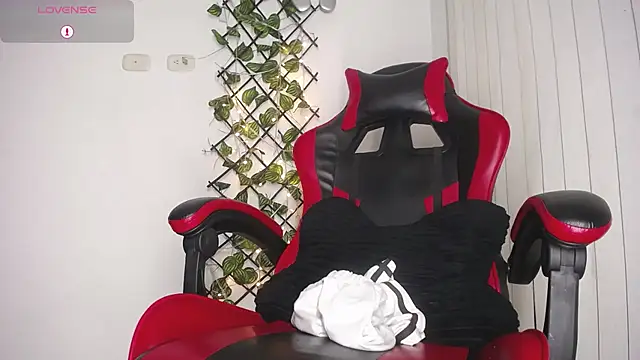 Snapshot of darkviper26 chatting on April 2026 11:35:02 PM darkviper26 online show from April 2026 11:35:02 PM