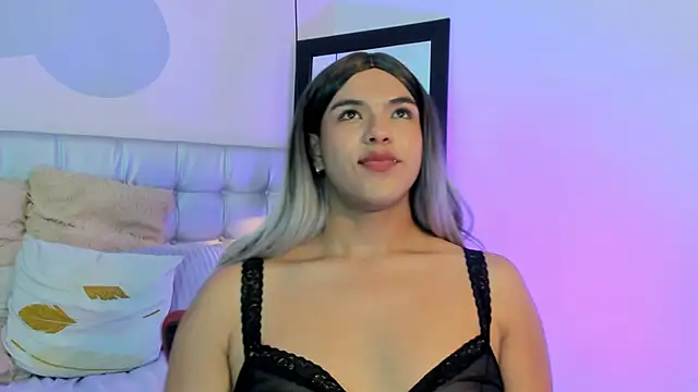 Snapshot of Axel_brunette1 chatting on March 2025 02:10:02 AM Axel brunette1 online show from March 2025 02:10:02 AM