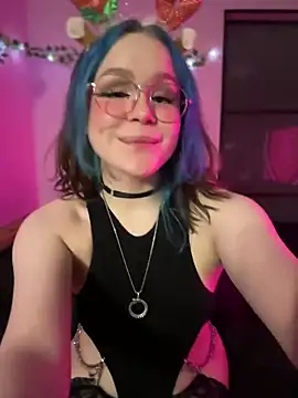 Snapshot of MaddisonHaas chatting on December 2024 03:38:02 AM MaddisonHaas online show from December 2024 03:38:02 AM