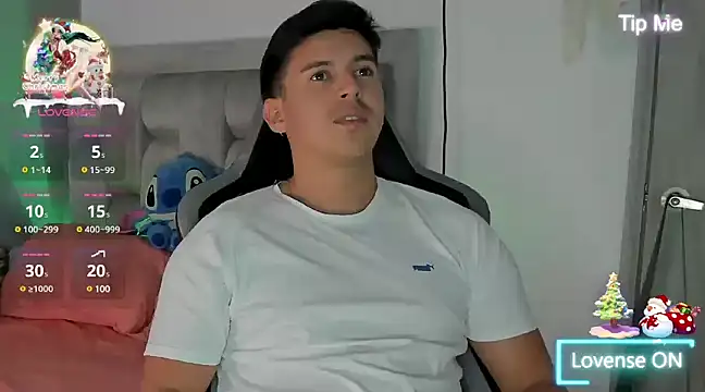 Snapshot of victor_vixen chatting on December 2024 12:21:02 AM victor vixen online show from December 2024 12:21:02 AM