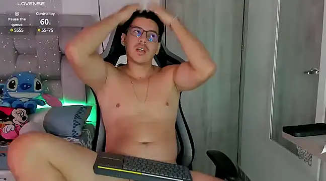 Snapshot of victor_vixen chatting on January 2025 02:25:01 PM victor vixen online show from January 2025 02:25:01 PM