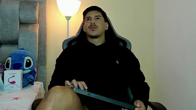 victor vixen online show from June 2026 07:57:02 PM