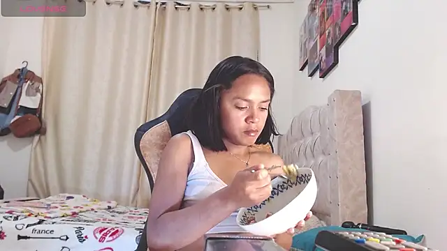 Samary thomas online show from January 2025 01:04:01 AM