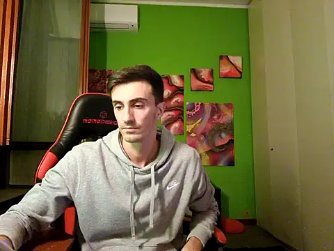 Snapshot of MASTERBULLY chatting on October 2025 10:20:02 PM MASTERBULLY online show from October 2025 10:20:02 PM