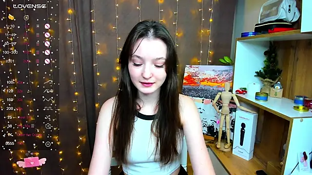 Snapshot of Fairyy_Moon chatting on December 2024 12:38:01 PM Fairyy Moon online show from December 2024 12:38:01 PM