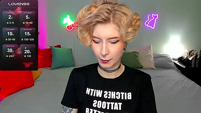 Angel Jules online show from October 2025 12:43:01 AM