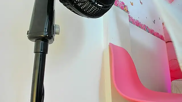 Taylor  cooper online show from February 2025 06:48:01 PM