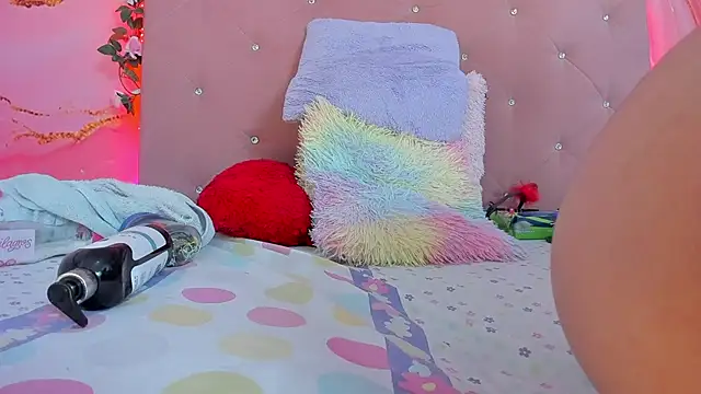 Taylor  cooper online show from February 2025 12:58:02 AM