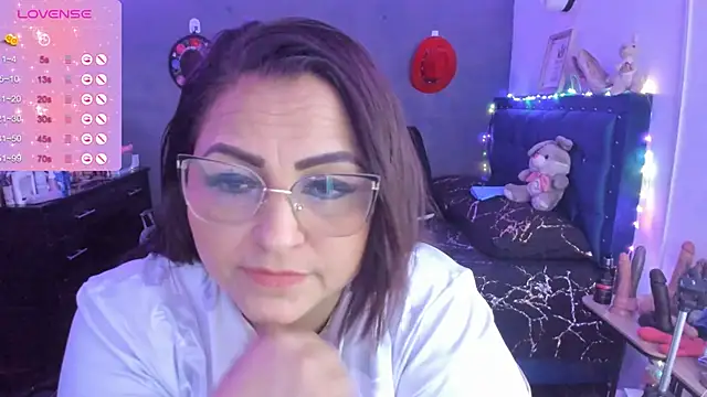 Snapshot of Ivonnee__ chatting on January 2025 05:45:02 AM Ivonnee online show from January 2025 05:45:02 AM