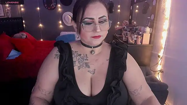 Snapshot of Ivonnee__ chatting on March 2025 02:19:02 AM Ivonnee online show from March 2025 02:19:02 AM