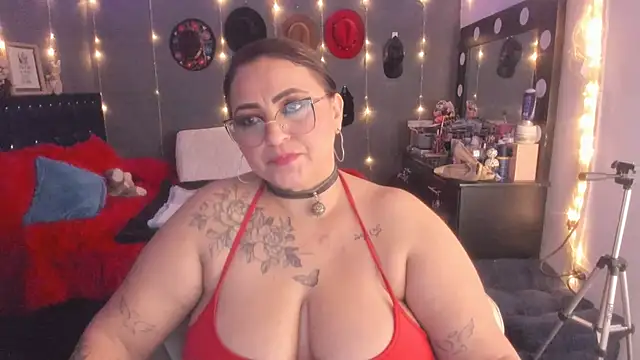 Snapshot of Ivonnee__ chatting on March 2025 07:59:01 AM Ivonnee online show from March 2025 07:59:01 AM