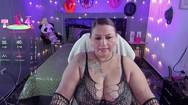 Ivonnee   online show from January 2026 03:10:01 AM