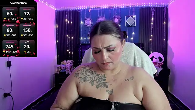 Ivonnee   online show from April 2026 12:17:01 AM