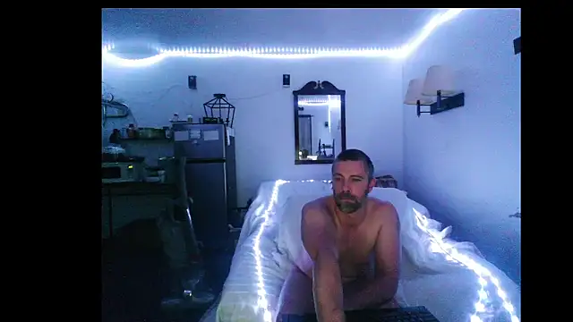 Snapshot of Cooperstone chatting on December 2024 09:58:02 PM Cooperstone online show from December 2024 09:58:02 PM