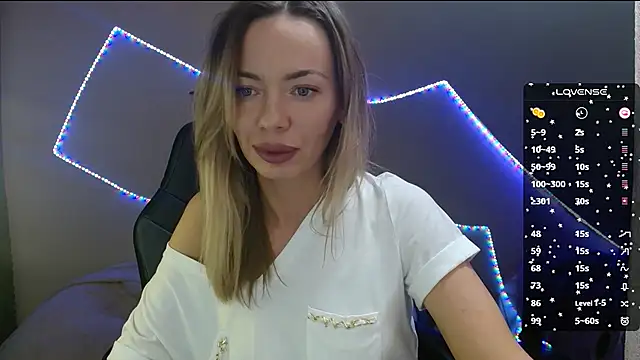 Snapshot of Daria_Spring chatting on March 2025 04:55:02 PM Daria Spring online show from March 2025 04:55:02 PM