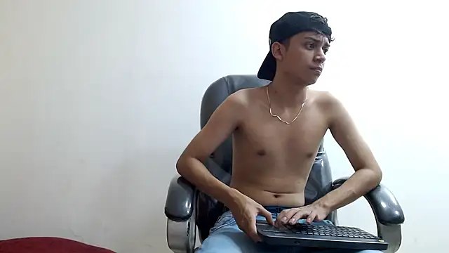 Snapshot of DamiBright chatting on September 2025 07:16:01 PM DamiBright online show from September 2025 07:16:01 PM