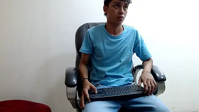 Snapshot of DamiBright chatting on September 2025 07:17:02 PM DamiBright online show from September 2025 07:17:02 PM