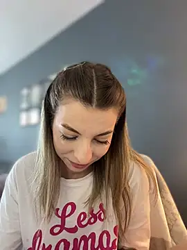 Mia Ethan online show from May 2026 08:51:02 AM