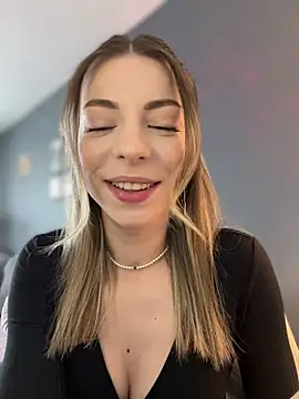 Mia Ethan online show from May 2026 09:47:01 AM