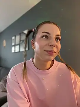 Mia Ethan online show from July 2026 09:12:02 AM