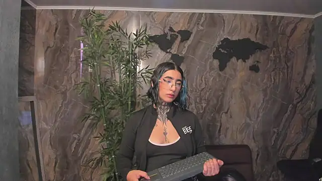 Snapshot of Alahia_Dangelo chatting on April 2026 05:15:02 PM Alahia Dangelo online show from April 2026 05:15:02 PM
