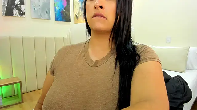 Snapshot of DaniRousse chatting on February 2026 03:51:02 AM DaniRousse online show from February 2026 03:51:02 AM