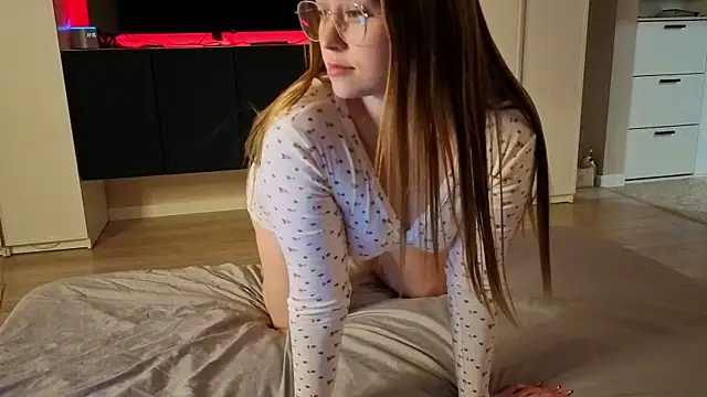 Snapshot of endlesssoffi chatting on October 2025 07:05:01 PM endlesssoffi online show from October 2025 07:05:01 PM