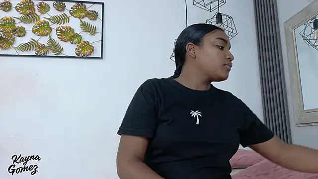 kayna gomez online show from December 2025 07:00:01 PM