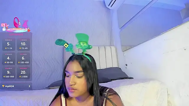 kayna gomez online show from March 2026 07:06:02 PM