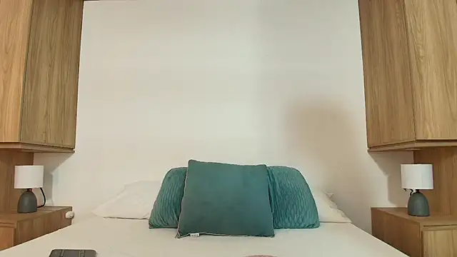 Snapshot of Milkdulce1 chatting on October 2025 08:17:01 PM Milkdulce1 online show from October 2025 08:17:01 PM