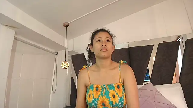 Snapshot of Milkdulce1 chatting on November 2025 01:10:02 PM Milkdulce1 online show from November 2025 01:10:02 PM