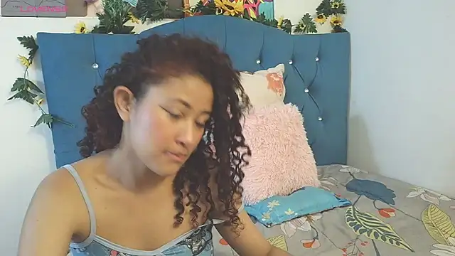 Snapshot of Milkdulce1 chatting on December 2025 01:19:01 PM Milkdulce1 online show from December 2025 01:19:01 PM