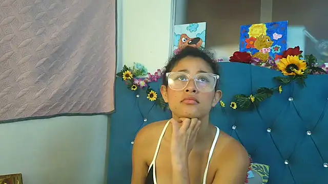 Snapshot of Milkdulce1 chatting on April 2026 01:36:02 PM Milkdulce1 online show from April 2026 01:36:02 PM