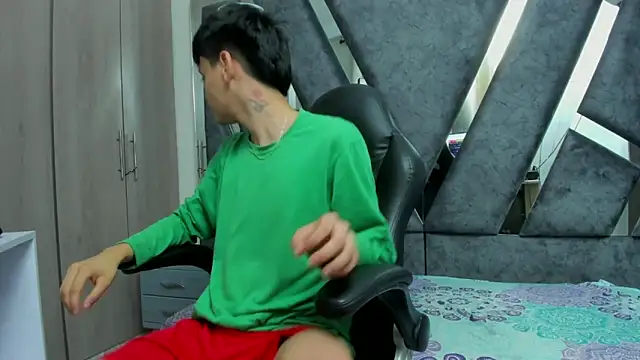 Yef Thin online show from October 2025 03:20:02 AM