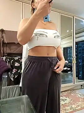 Sparkle2206 online show from October 2025 11:24:01 PM