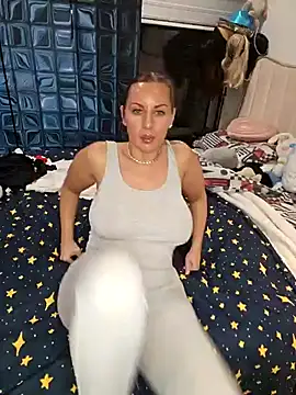 Sparkle2206 online show from June 2026 09:59:01 PM